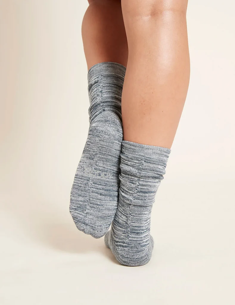 Women_s-Chunky-Bed-Socks-2.0-Dove-Marl-Back